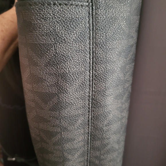 Michael Kors crossbody - Picture 4 of 4